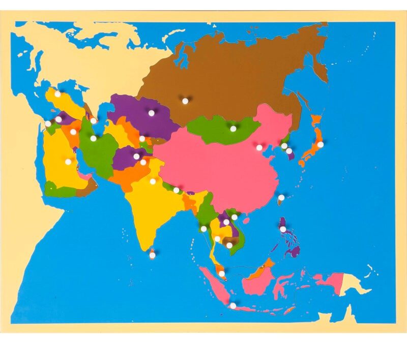 The Montessori Puzzle Maps